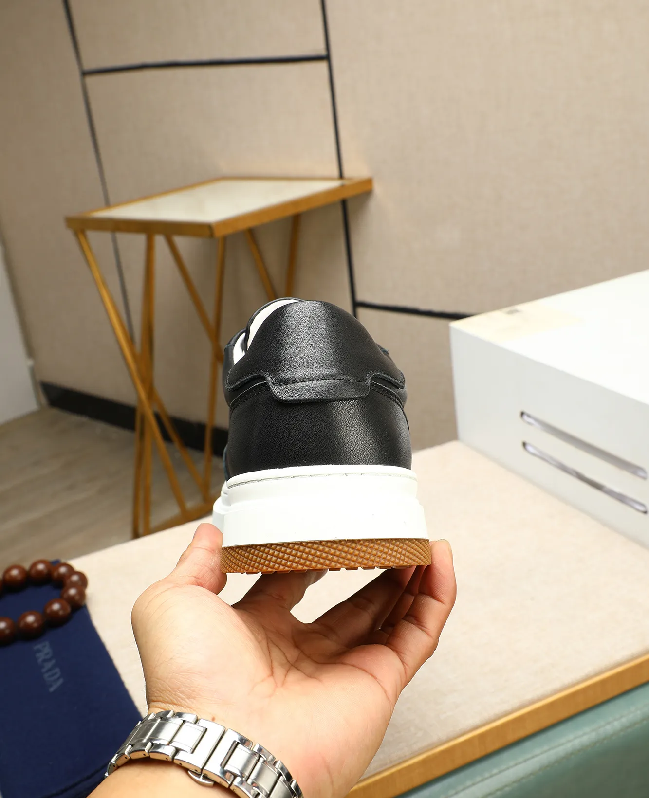 Men's men's shoes 💰440 high-end version. PRADA (Prada) men's casual style, compare the quality at the counter 🧚🏿♂️Imported cowhide fabric 🐎Water-dyed comfortable and soft cowhide lining for feet 🐂Genuine leather outsole with label 🎉 Size 38-44. Can be customized for 45💥🏆